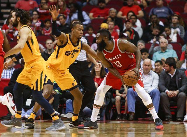 爵士灭火箭,豪取六连胜领跑西部的简单介绍 爵士灭火箭,豪取六连胜领跑西部的简单介绍