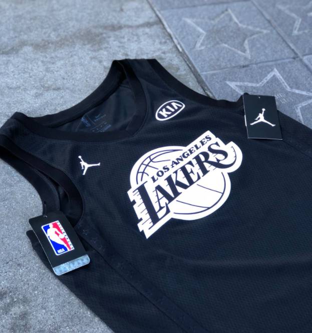 爵士灭火箭,豪取六连胜领跑西部的简单介绍 爵士灭火箭,豪取六连胜领跑西部的简单介绍