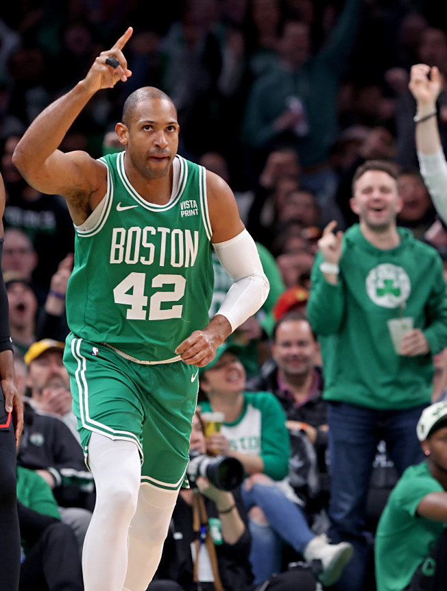 热火主场大胜凯尔特人，喜获胜利！