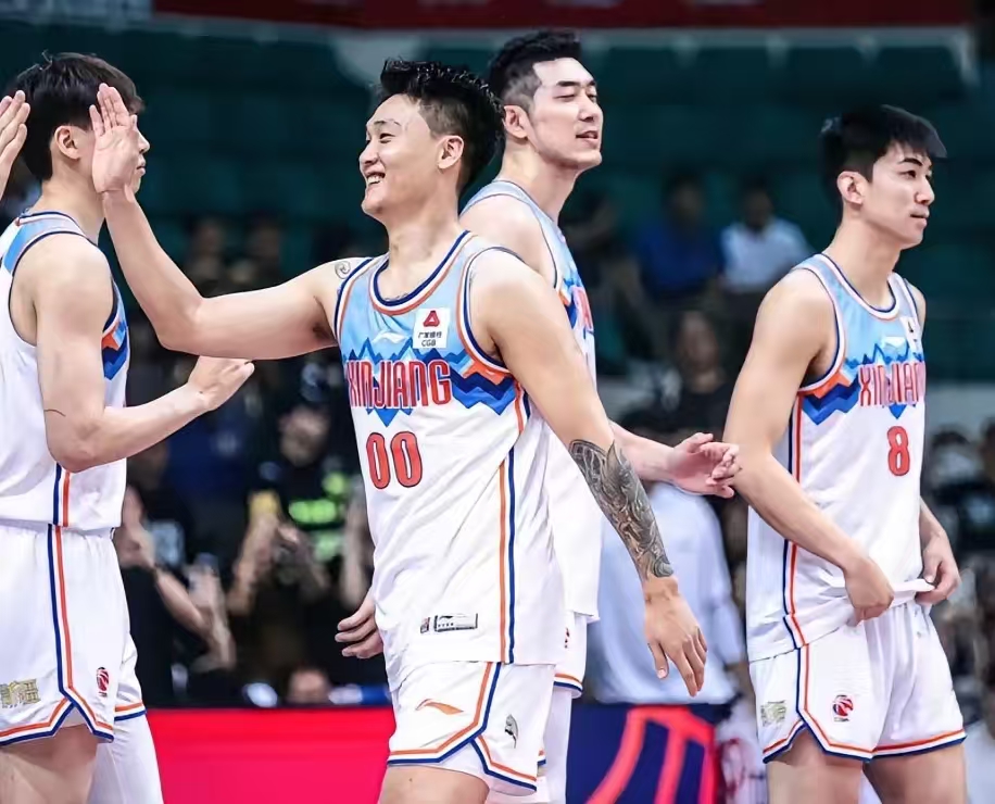 辽宁队完胜新疆队,锡安统治全场 辽宁队完胜新疆队,锡安统治全场