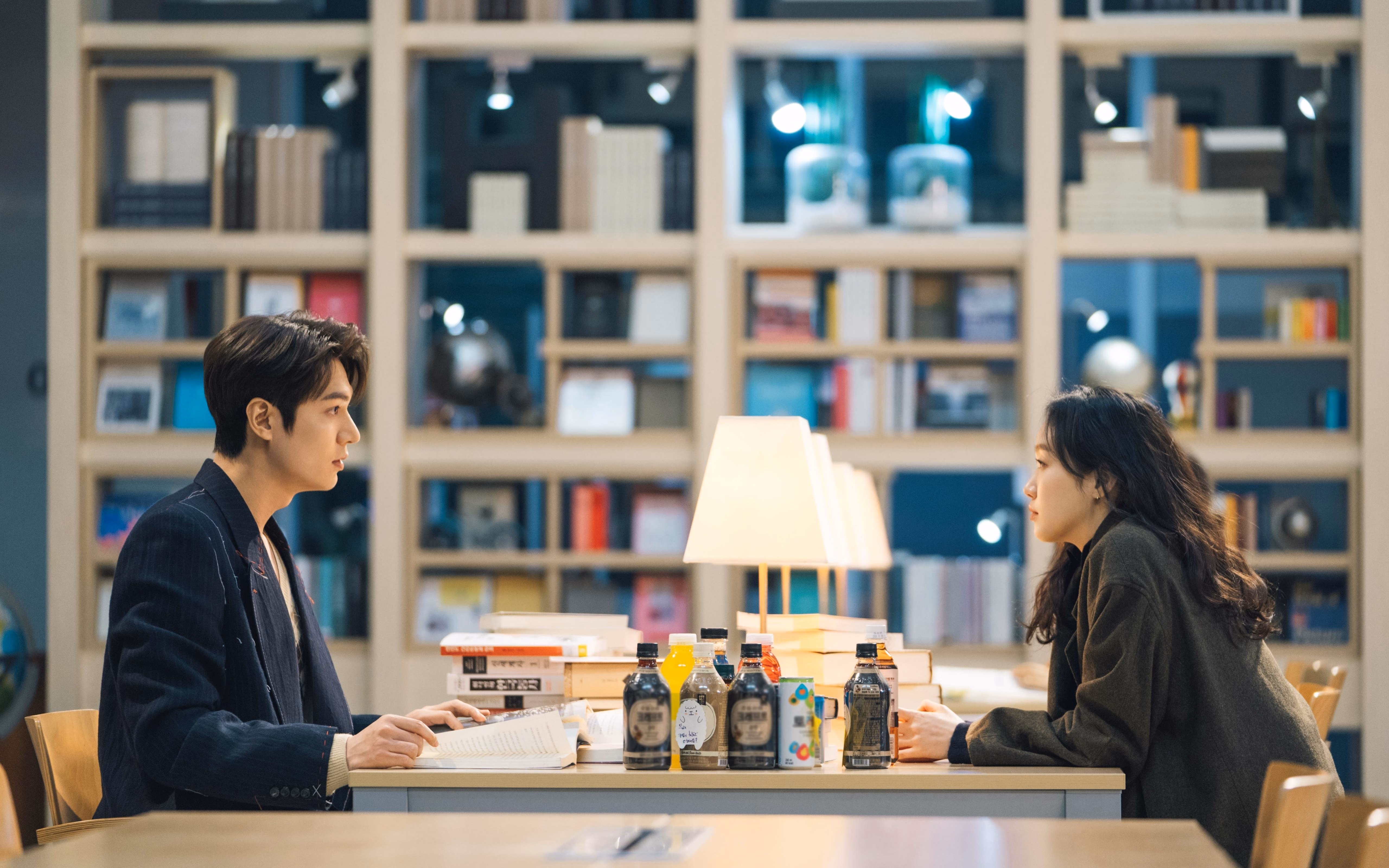 戈麦斯爆发难救主，全黑精神铸就传奇，新西兰如何稳稳拿下足球巨人拜仁？